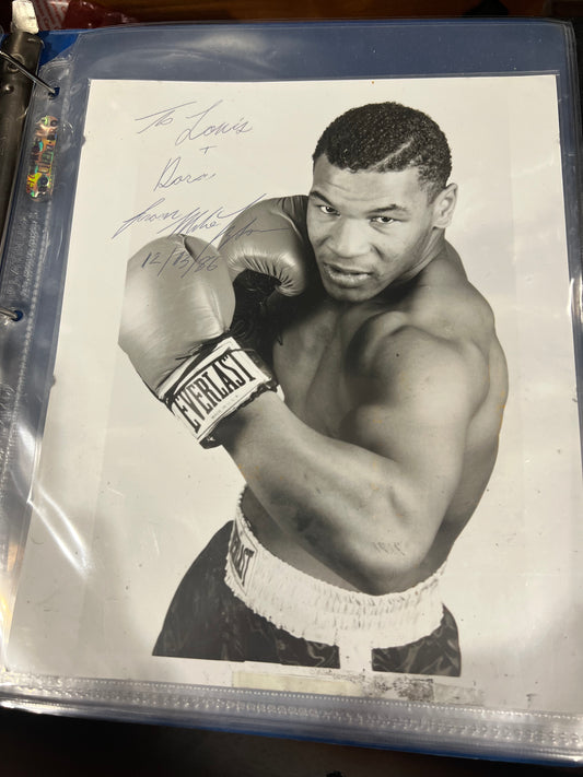 Mike Tyson hand signed 8x10 vintage full signature 1986